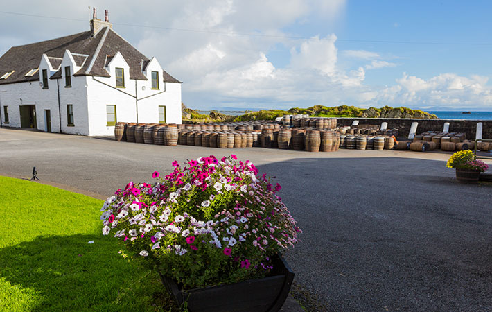 Le regioni dello Scotch: Esplorare le differenze tra i whisky Speyside e Highland